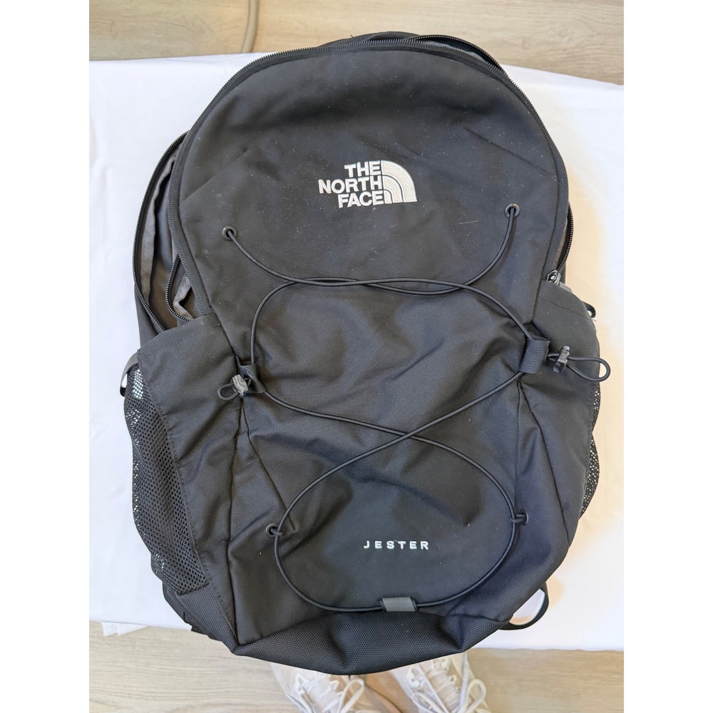 The North Face Jester Backpack Black FlexVent Laptop Sleeve Daypack